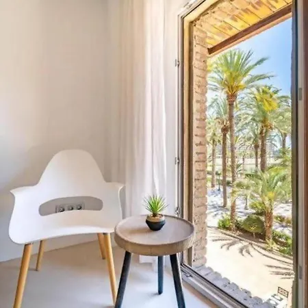 Lovelyloft Explanada アパート アリカンテ